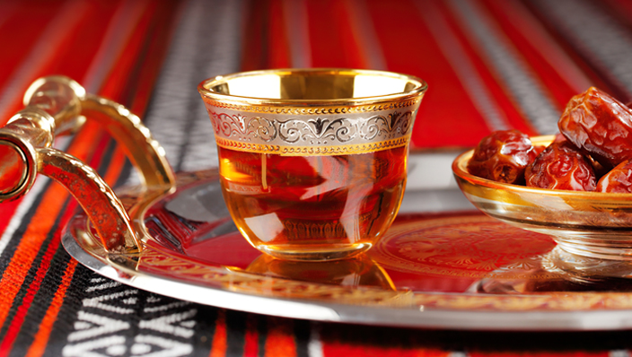 Rose | Blog | Arabic Coffee Etiquette: From Traditions to Daily Routine